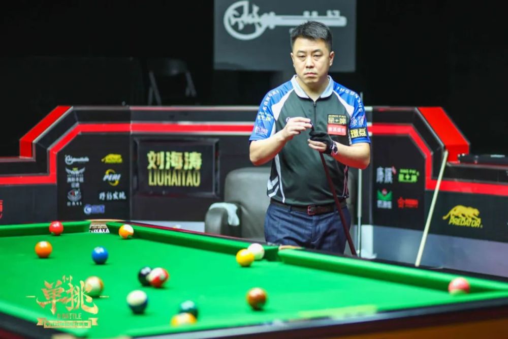 城队都向球 城队都向球