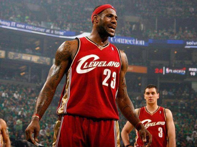 方左后卫身 方左后卫身